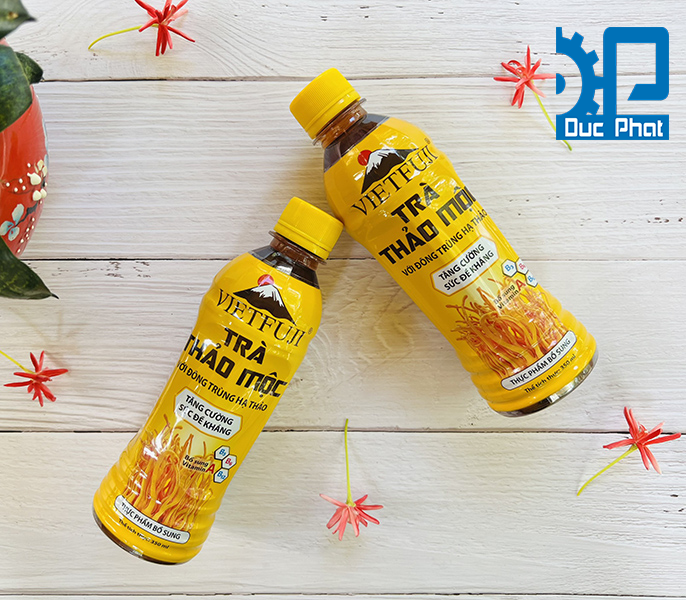 Dán nhãn chai nước trà thảo mộc Dán nhãn chai nước trà thảo mộc